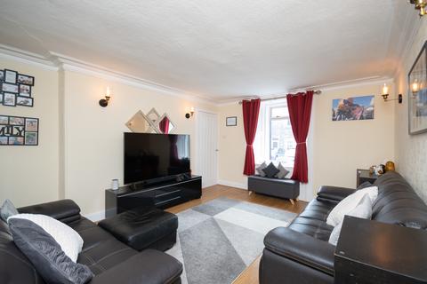 39 Commissioner Street, Crieff, PH7 3AY