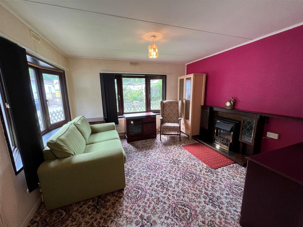 Harvel Road, Meopham, Kent 2 bed park home for sale £130,000
