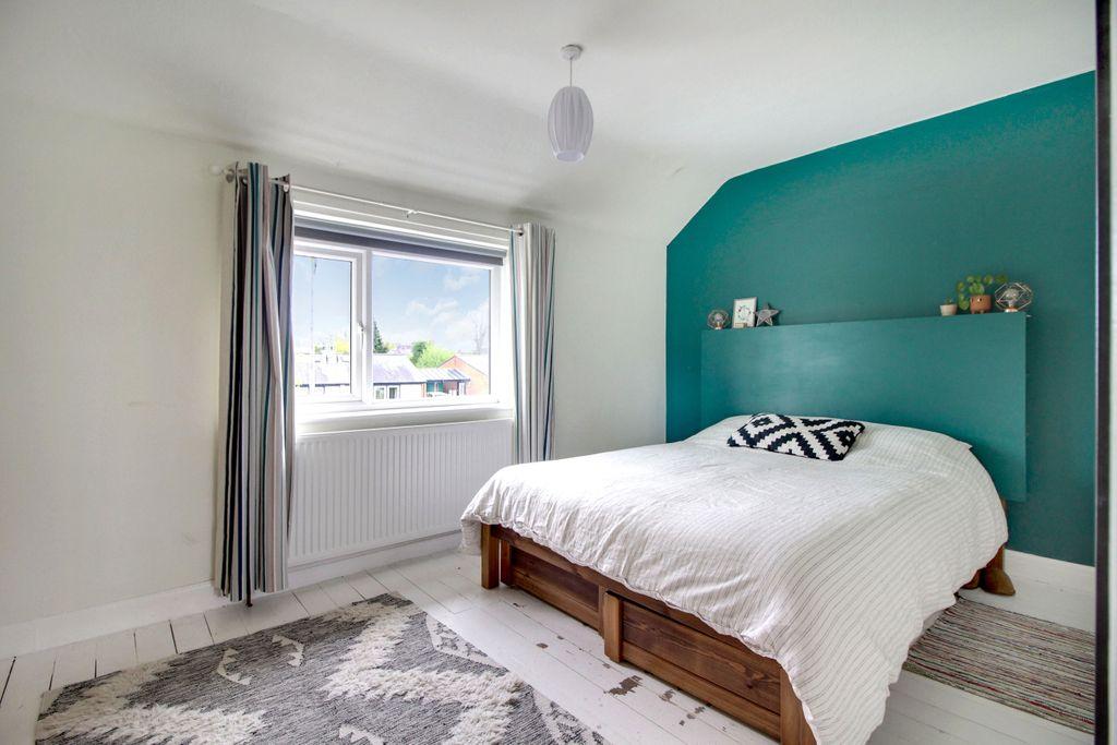 Bedroom 1 (Double)