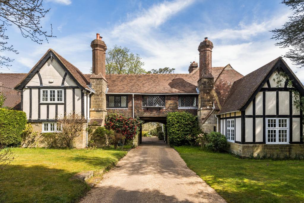 Wych Cross, Forest Row, East Sussex, RH18 10 bed detached house £
