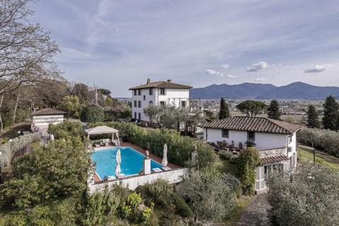 9 bedroom villa - Lucca, Tuscany