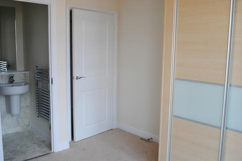 2 bedroom apartment to rent, Farnborough GU14
