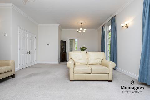 2 bedroom apartment for sale, Bower Hill, Epping, CM16