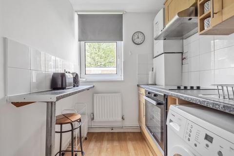 1 bedroom flat for sale - Ashley Crescent, Battersea