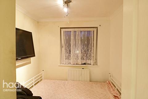 4 Red Cedars Road, Orpington, BR6 0BX
