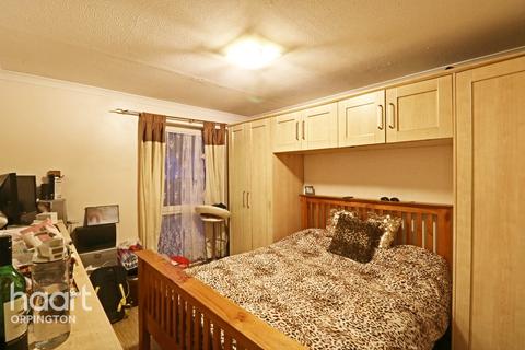 4 Red Cedars Road, Orpington, BR6 0BX