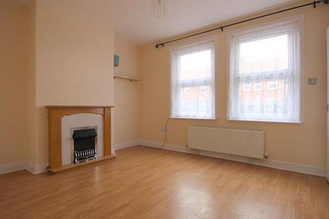 2 bedroom end of terrace house to rent, Hadrian Avenue, York