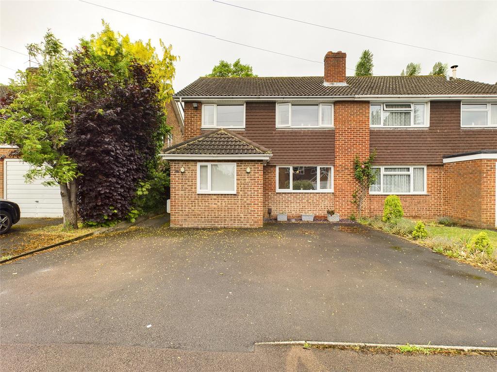 Brookfield Road, Hucclecote, Gloucester, Gloucestershire, GL3 4 bed