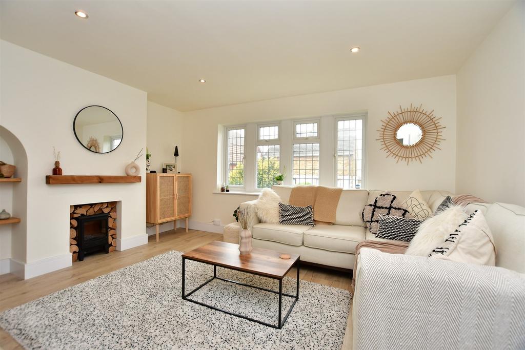 Pepys Way, Strood, Rochester, Kent 3 bed semidetached house £390,000