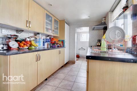 2 bedroom terraced house for sale - Lower Thrift Street, Northampton
