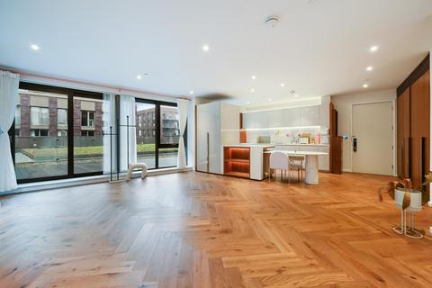 2 bedroom apartment for sale, Capital Building, Embassy Gardens, Nine Elms, London, SW11