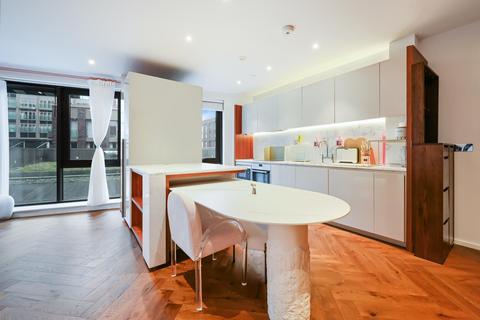 2 bedroom apartment for sale, Capital Building, Embassy Gardens, Nine Elms, London, SW11