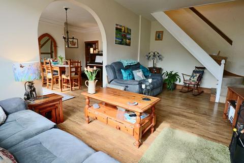 67 Abbey Road, West Bridgford, Nottingham, NG2 5NE