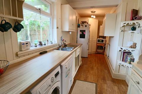 67 Abbey Road, West Bridgford, Nottingham, NG2 5NE