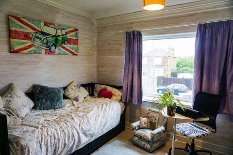 67 Abbey Road, West Bridgford, Nottingham, NG2 5NE