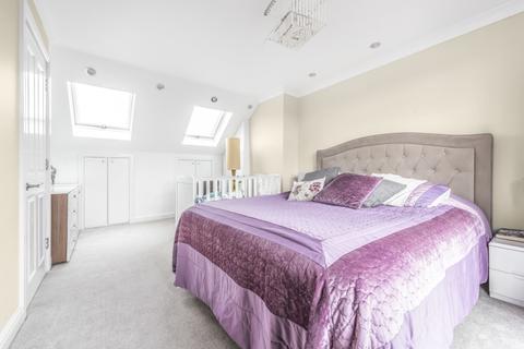 4 bedroom house to rent - Carstairs Road London SE6