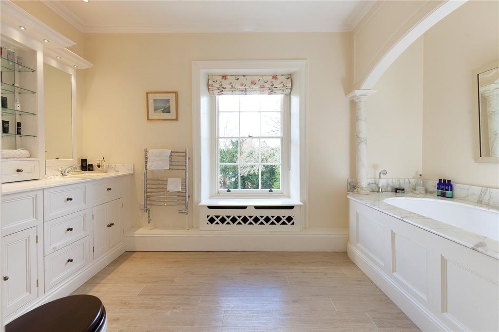 Principal Bathroom