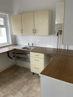 2 bedroom flat to rent - Greasby Road, Greasby CH49