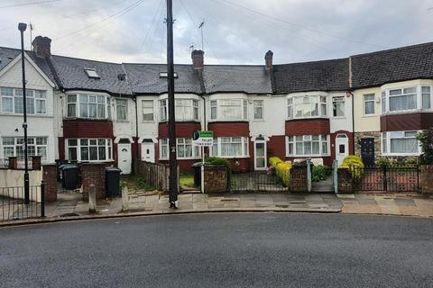 4 bedroom terraced house to rent, Cobham Road, London N22