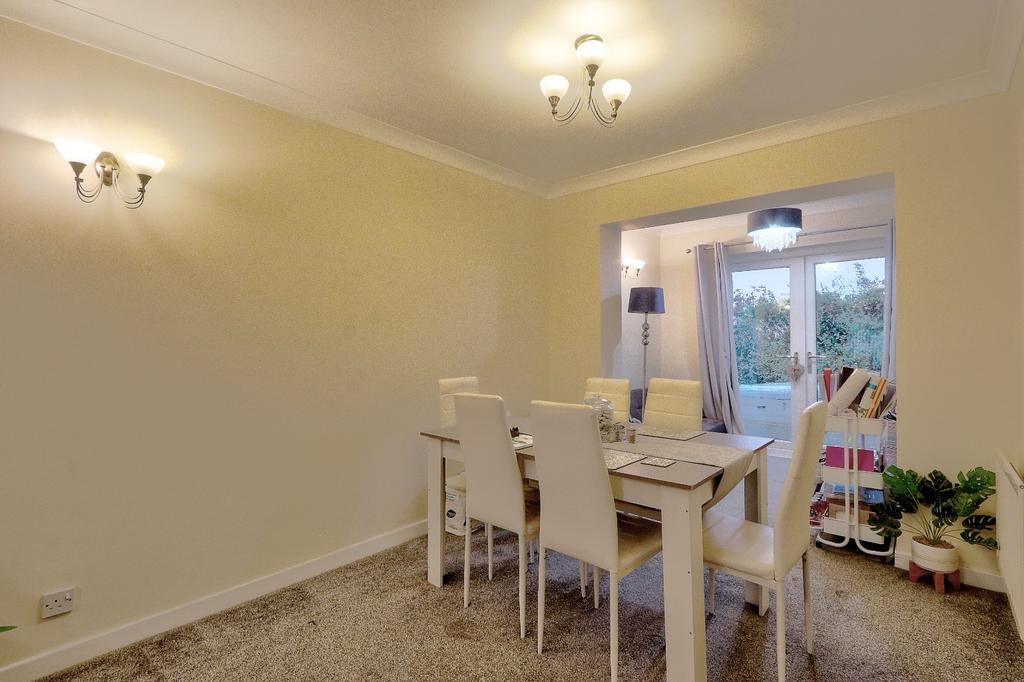 Southgate, EstonUnderNab, TS6 3 bed detached house £160,000