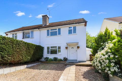 3 bedroom semi-detached house for sale - Broomfield Rise, Abbots Langley, Herts, WD5