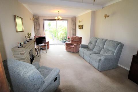 44 River Drive, Upminster, RM14 1AS