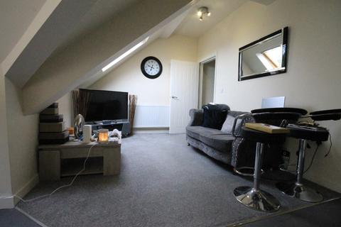 2 bedroom flat to rent - 1 High Greave Court, Sheffield, S5