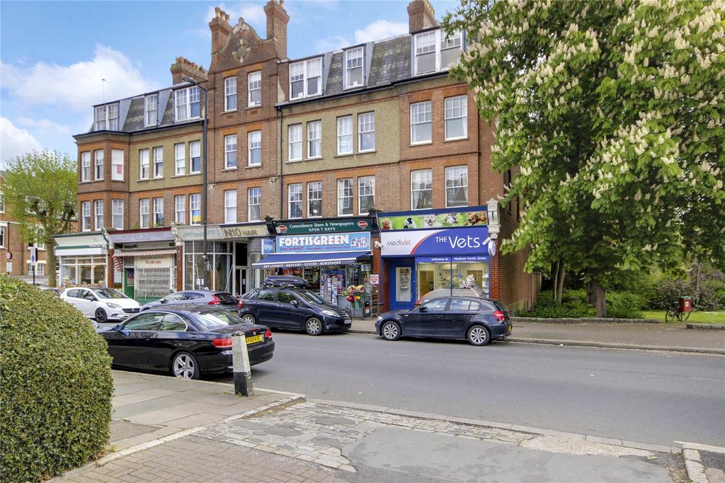 Midhurst Mansions, Fortis Green, London, N10 4 bed apartment £925,000
