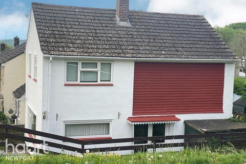 3 bedroom semi-detached house for sale - Hadrian Close, Newport