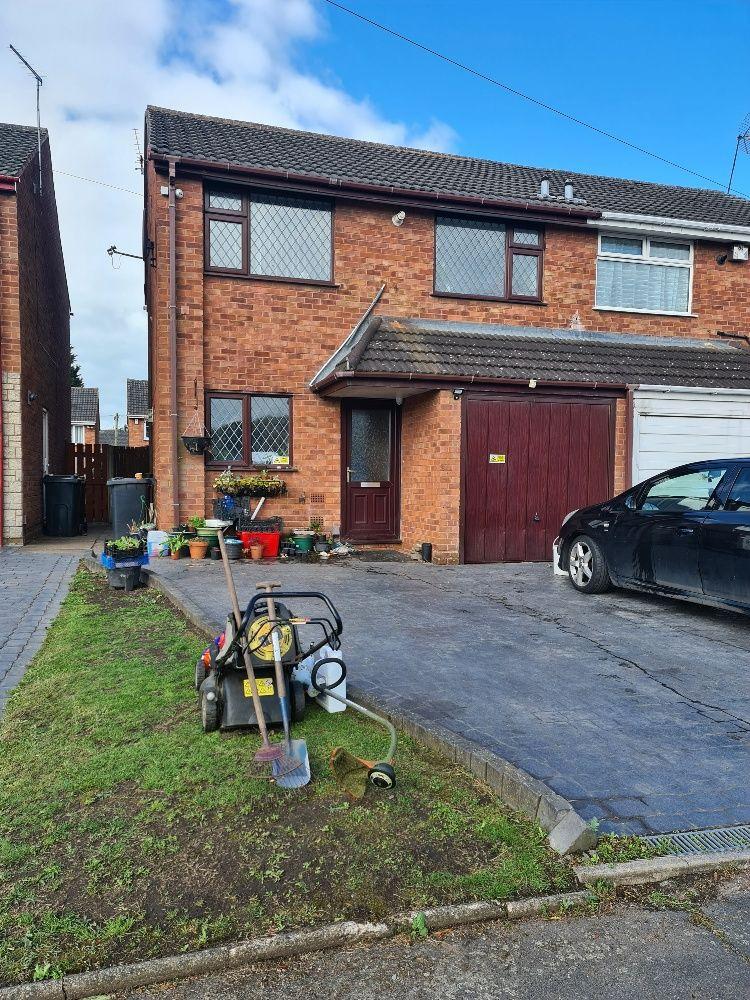 Chiltern Drive, Willenhall 3 bed semidetached house for sale £225,000