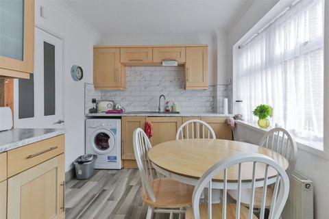 3 bedroom end of terrace house for sale - Stratton Close, Hull, HU8