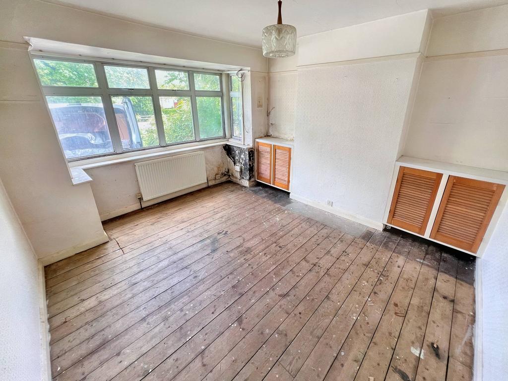 Ealing Road, Northolt Village UB5 3 bed semidetached house £550,000