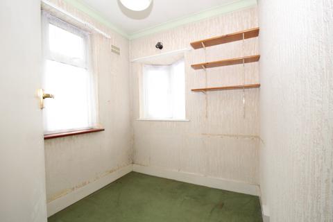 24 Lomond Close, Wembley, HA0 4HB