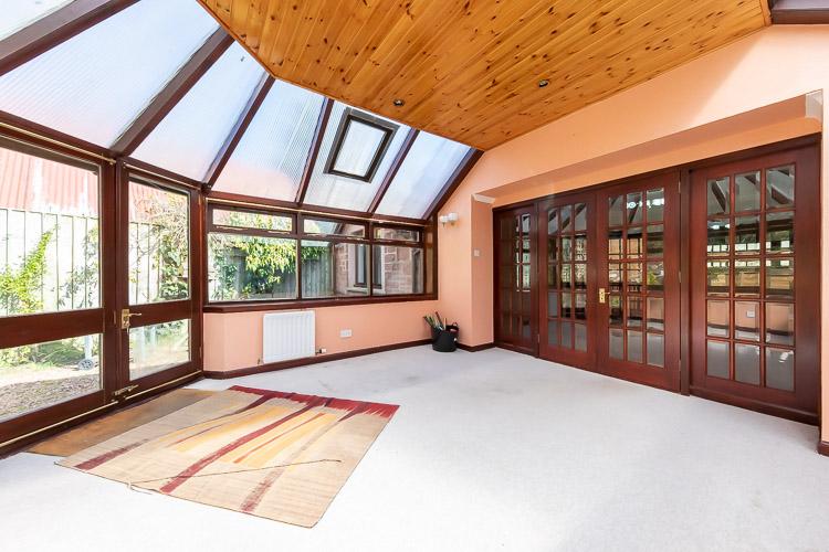 Conservatory / Sun Room