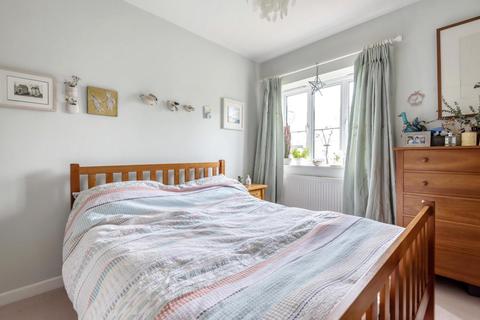 2 bedroom flat for sale - Lessar Avenue, Clapham