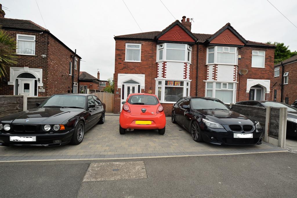 Winster Avenue Stretford M32 3 bed semidetached house £1,100 pcm (£