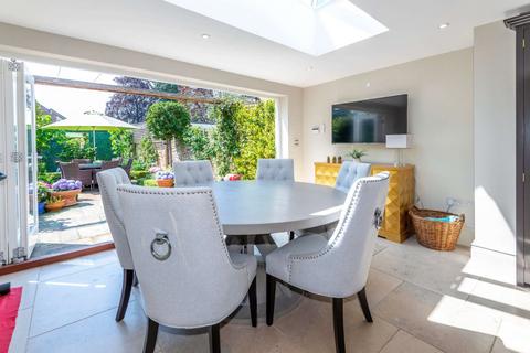 undefined, Kings Road, Windsor, Berkshire