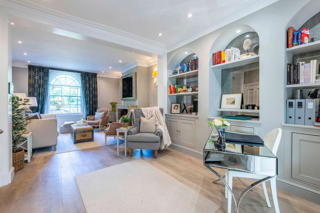 Dining/Sitting Room