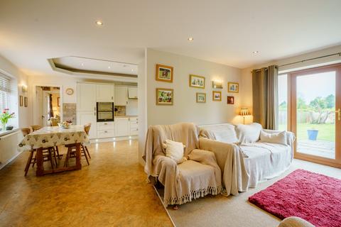 4 bedroom bungalow for sale - Chapel Lane, Threapwood, Malpas, Cheshire