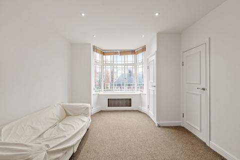 Studio to rent, Arthur Court, Queensway, Bayswater W2