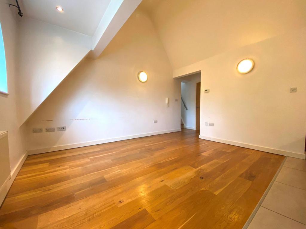 Living / dining / kitchen