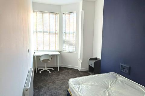 6 bedroom house to rent - Alfreton Road, Nottingham NG7