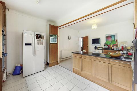 27 Foscote Road, London, NW4 3SE