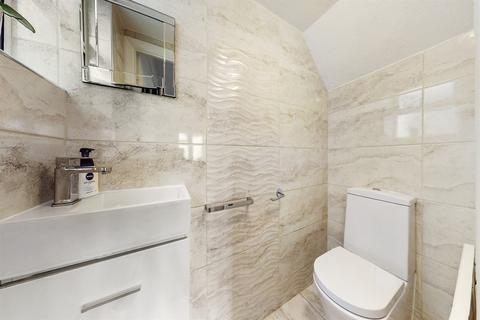 27 Foscote Road, London, NW4 3SE