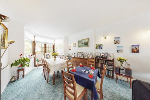 27 Foscote Road, London, NW4 3SE