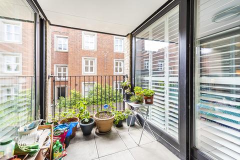 8, Kitchener House Ashmore Road, London, SE18 4AT