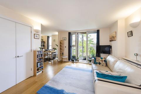 8, Kitchener House Ashmore Road, London, SE18 4AT