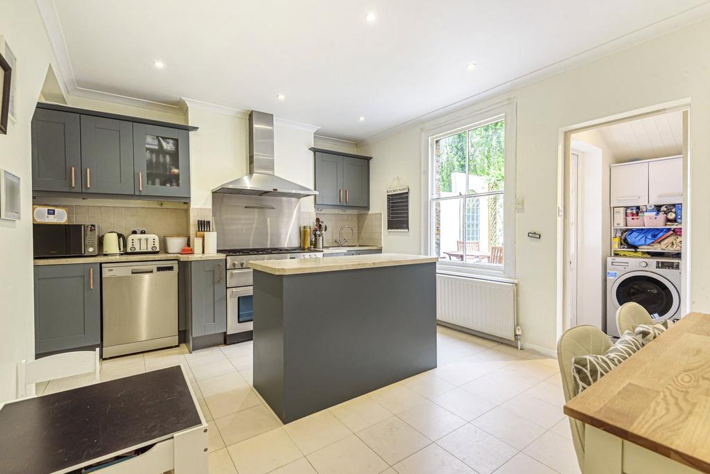 Minniedale, Surbiton, KT5 3 bed terraced house - £750,000