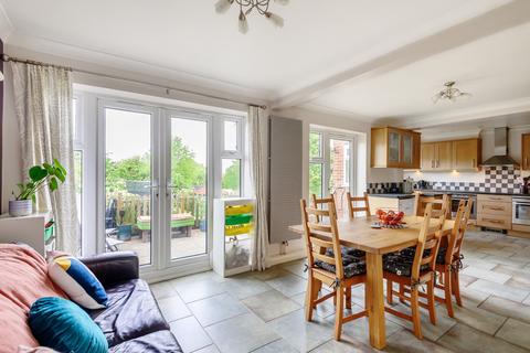 18 Orchard Road, Onslow Village, Guildford, GU2 7QY
