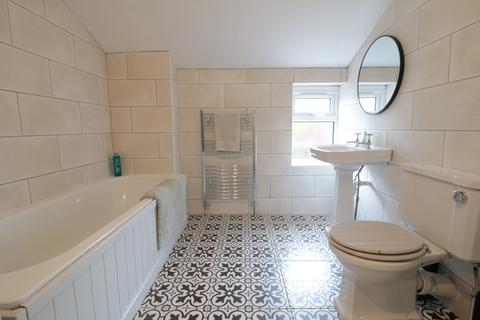 14 Andrews Road, Cardiff, CF14 2JP